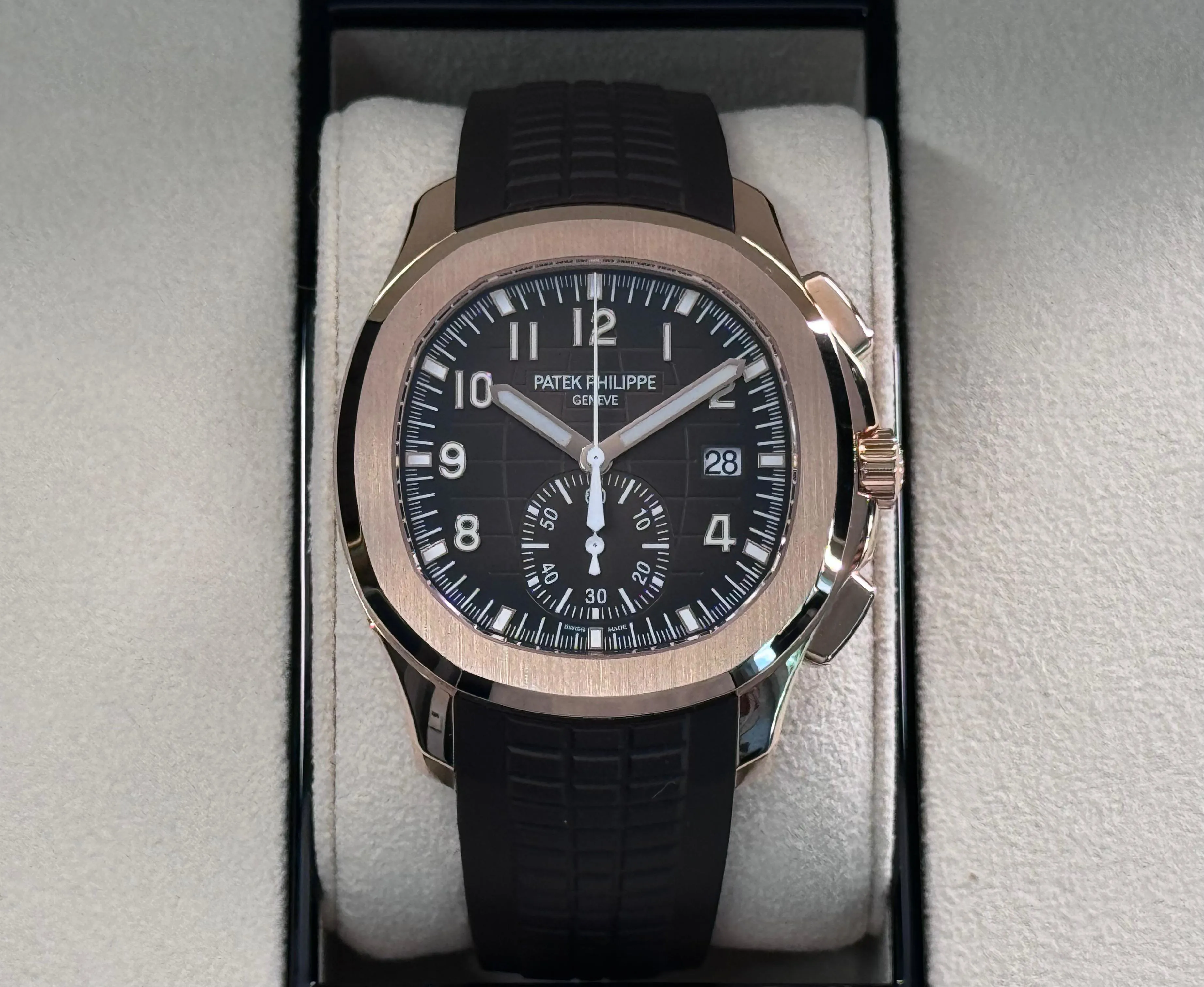 Patek Philippe Aquanaut 5968R-001 42mm Rose gold Brown 2