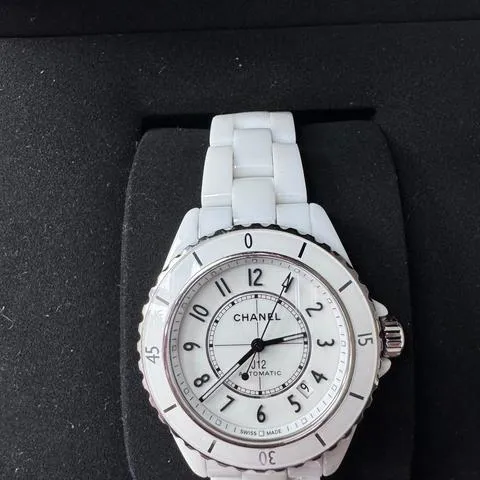 Chanel J12 H5700 38mm White ceramic White 2