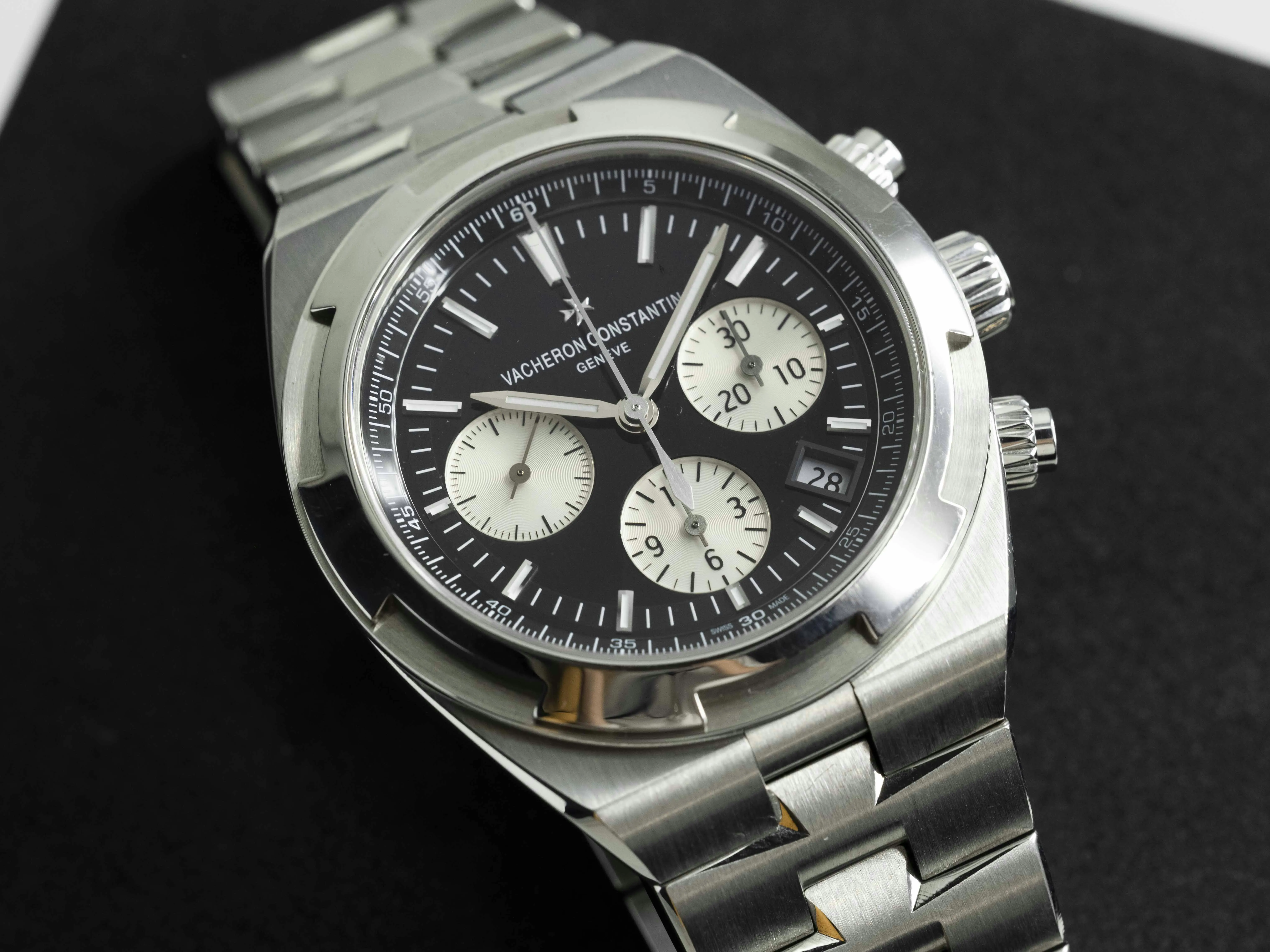 Vacheron Constantin Overseas Chronograph 5500V/110A-B481 42.5mm Stainless steel Black 3