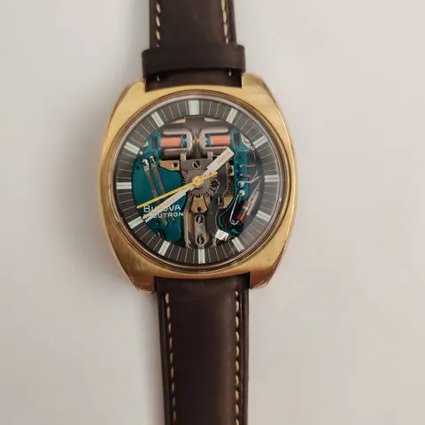 Bulova Accutron 37mm 13