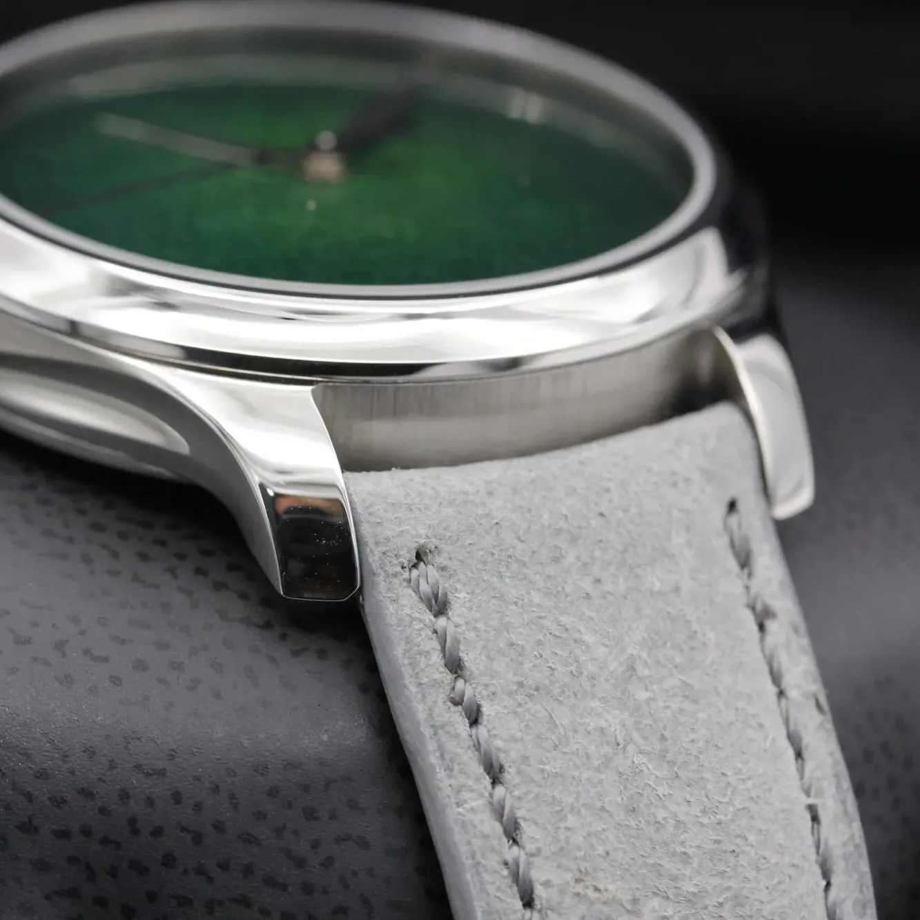 H. Moser & Cie. Endeavour 1200-1233 40mm Stainless steel Green 5