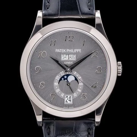 Patek Philippe Annual Calendar 5396G-014 38mm White gold Gray