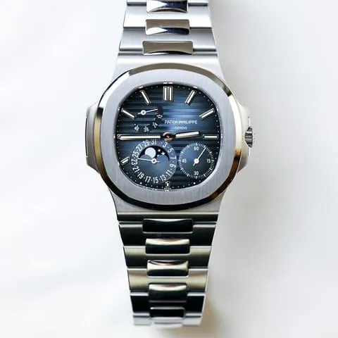 Patek Philippe Nautilus Moonphase 5712/1A-001 40mm Stainless steel Blue