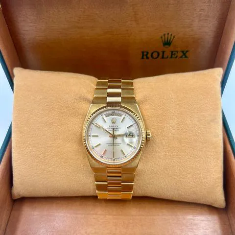 Rolex Day-Date Oysterquartz 19018 36mm Yellow gold Gold