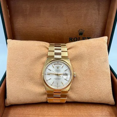 Rolex Day-Date Oysterquartz 19018 36mm Yellow gold Gold 4