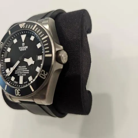 Tudor Pelagos 25600TN 42mm Titanium 4