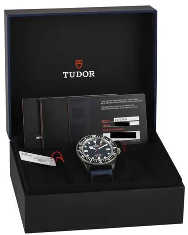 Tudor Pelagos 25707KN 42mm Carbon fiber Blue 4