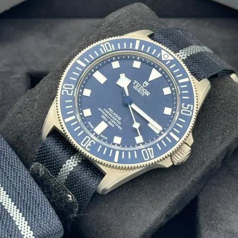 Tudor Pelagos M25707B/23-0001 42mm Titanium Blue 6