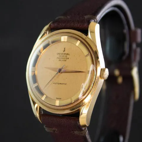 Universal Genève Polerouter 34mm Yellow gold Gold 1