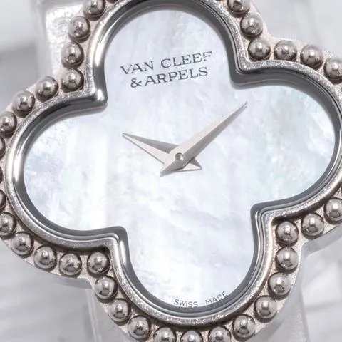 Van Cleef & Arpels Alhambra 322974 25.5mm White gold White 1