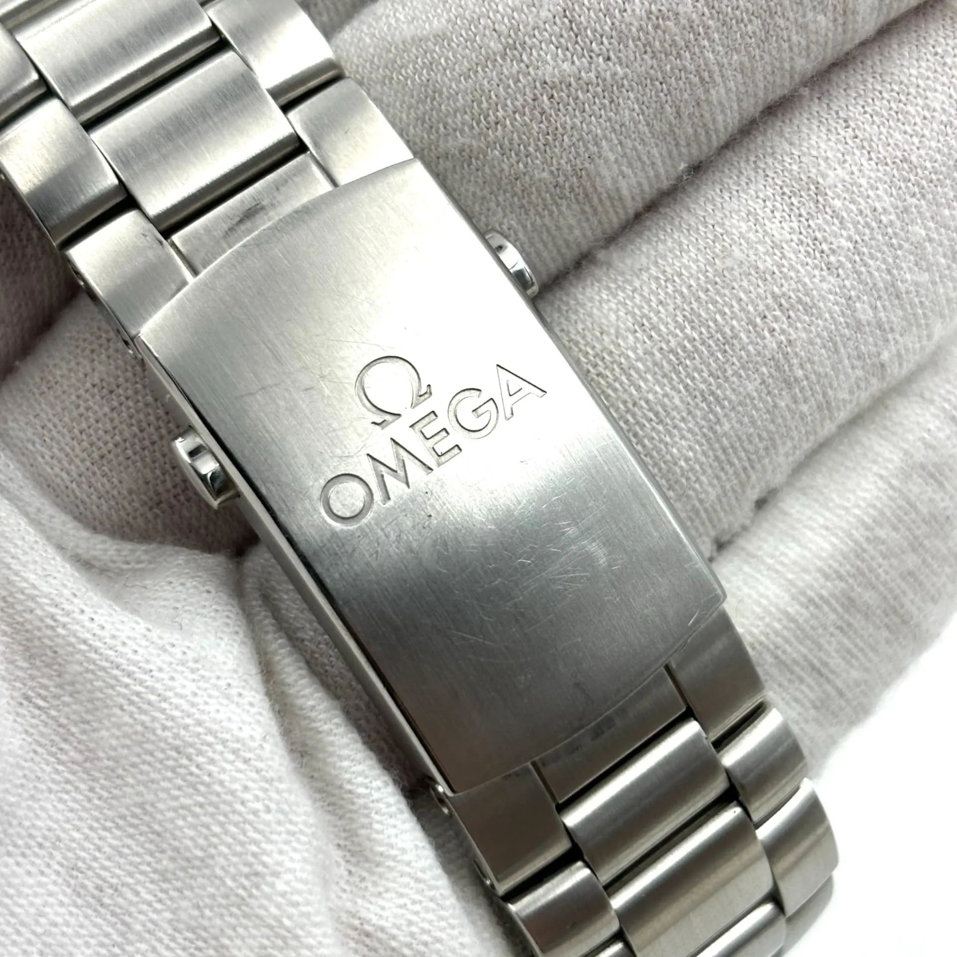 Omega Seamaster Planet Ocean 232.30.46.21.01.001 45.5mm Stainless steel Black 6