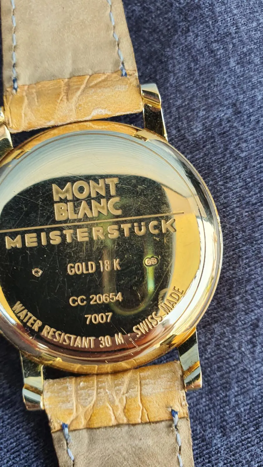 Montblanc Meisterstuck 7007 36mm 18k yellow gold 2