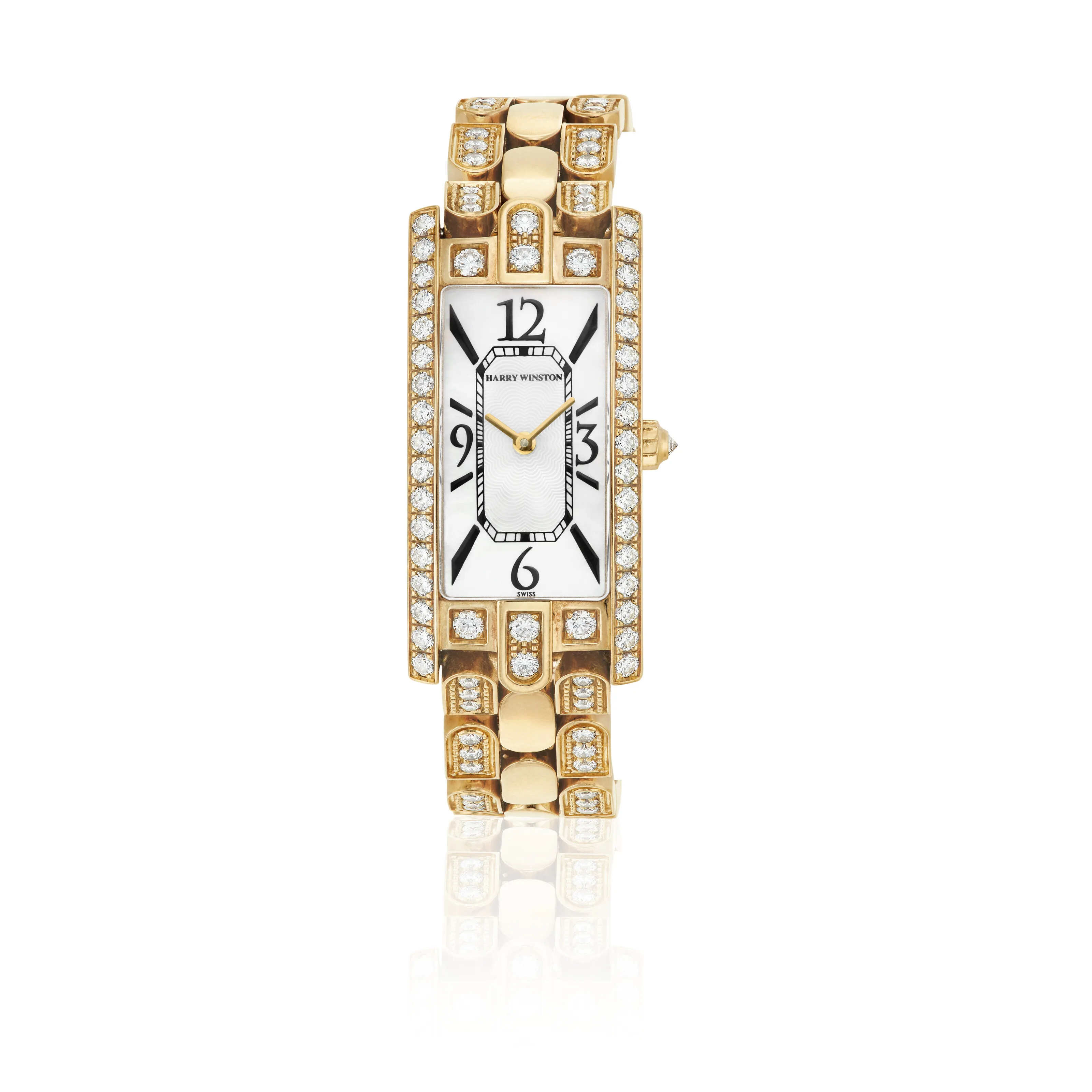 Harry Winston Avenue 19mm 18k yellow gold