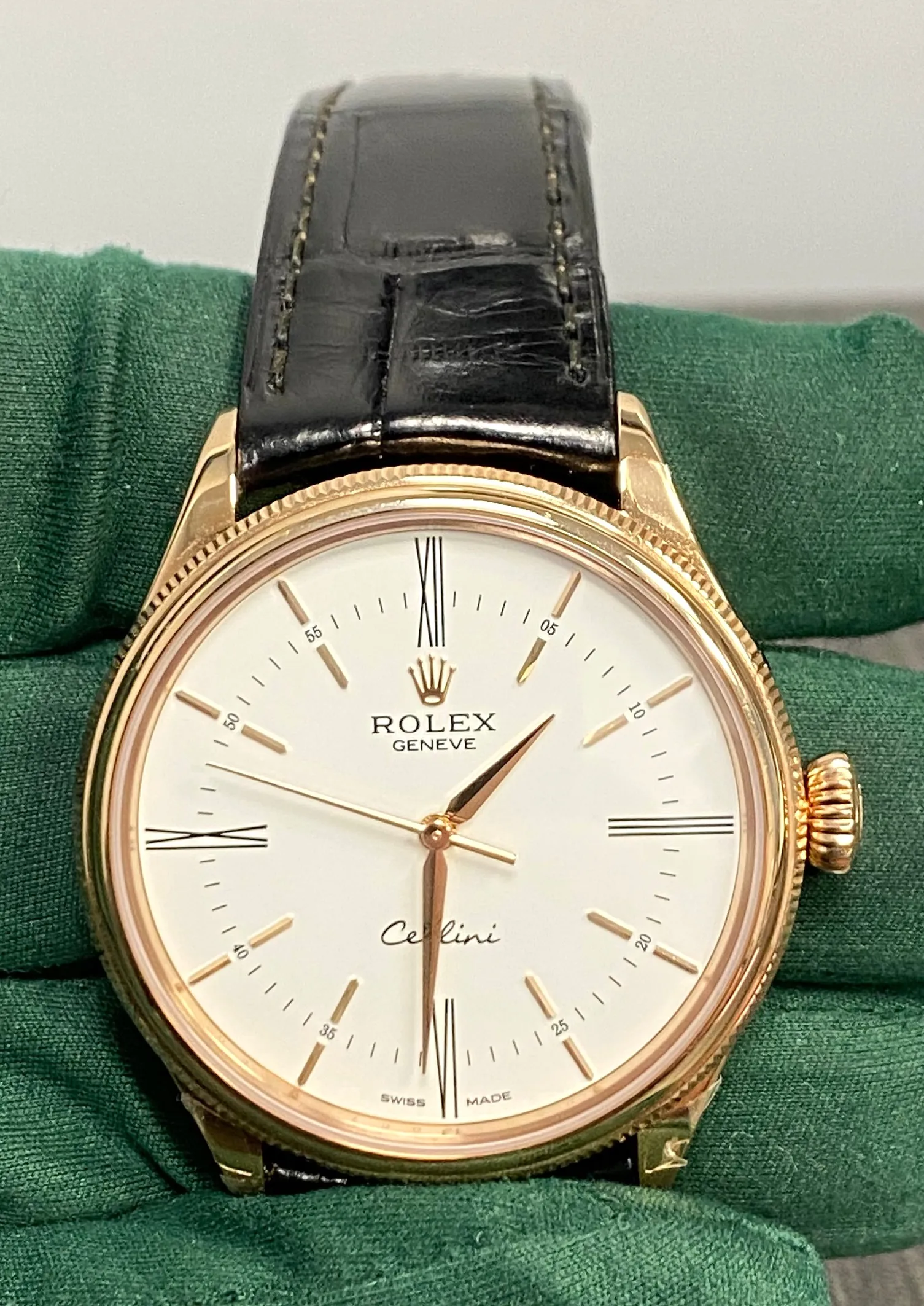 Rolex Cellini 50505 39mm Rose gold White