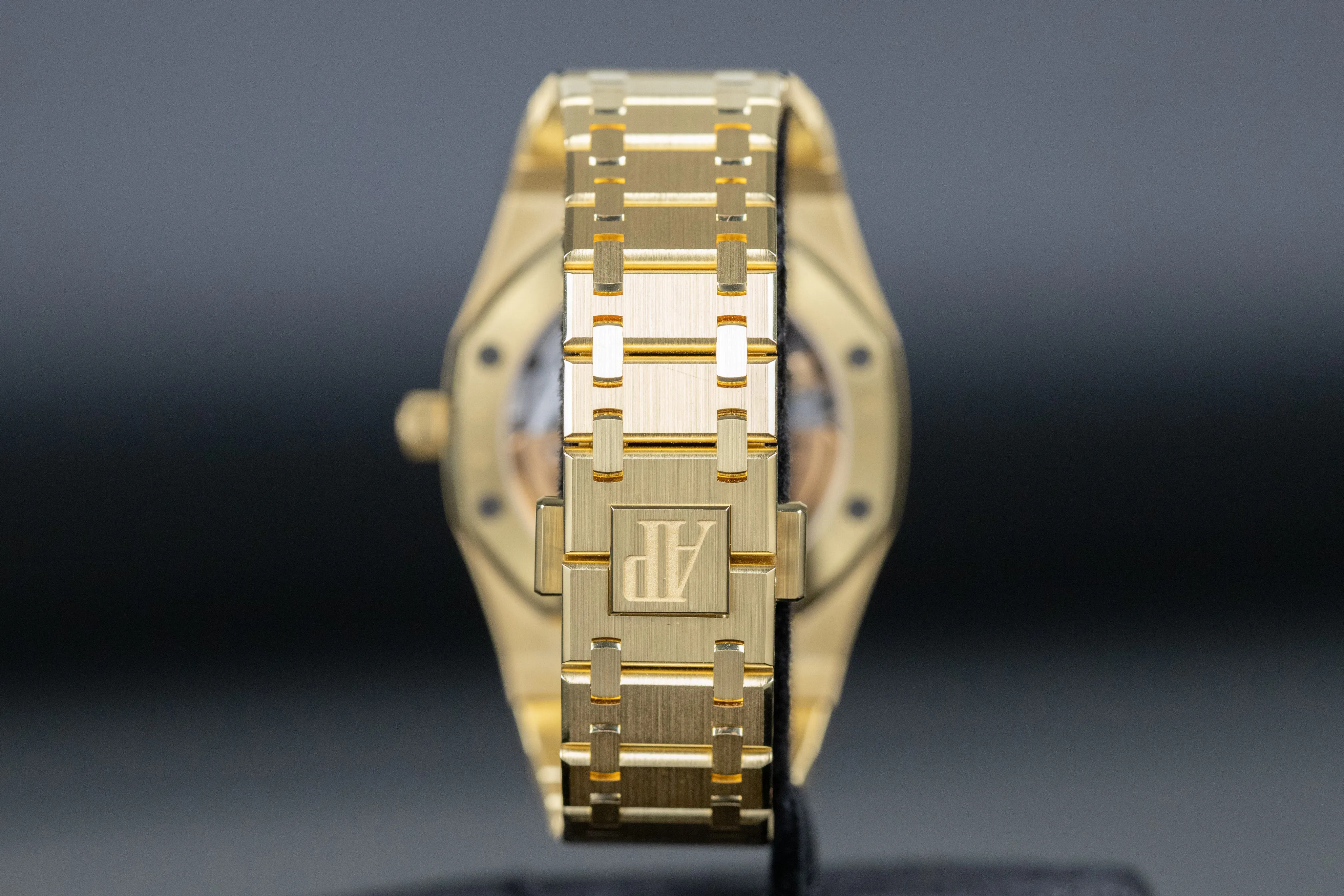 Audemars Piguet Royal Oak 16202OR 39mm Yellow gold Gold and Yellow 3