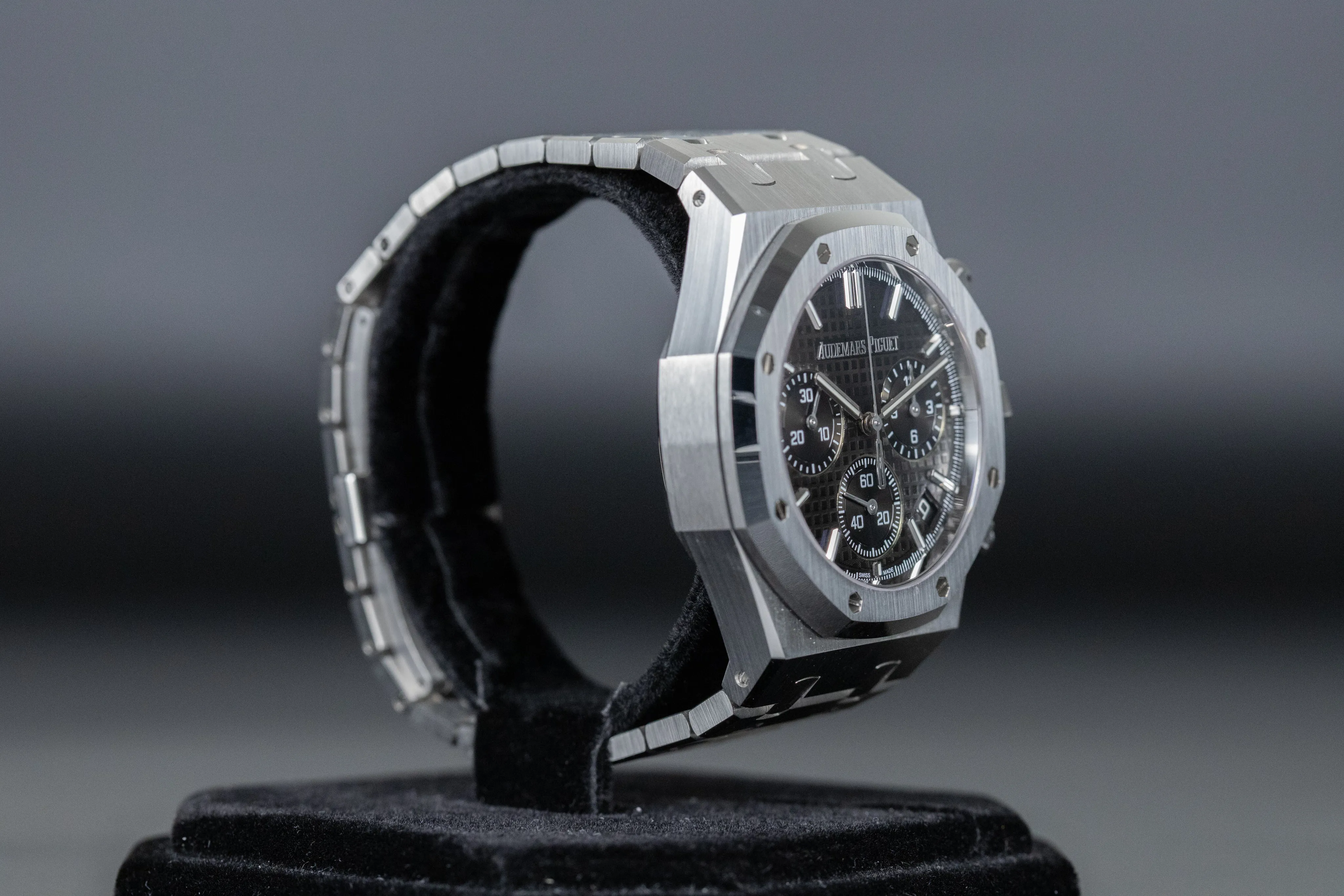 Audemars Piguet Royal Oak 26240ST 41mm Stainless steel Black 2