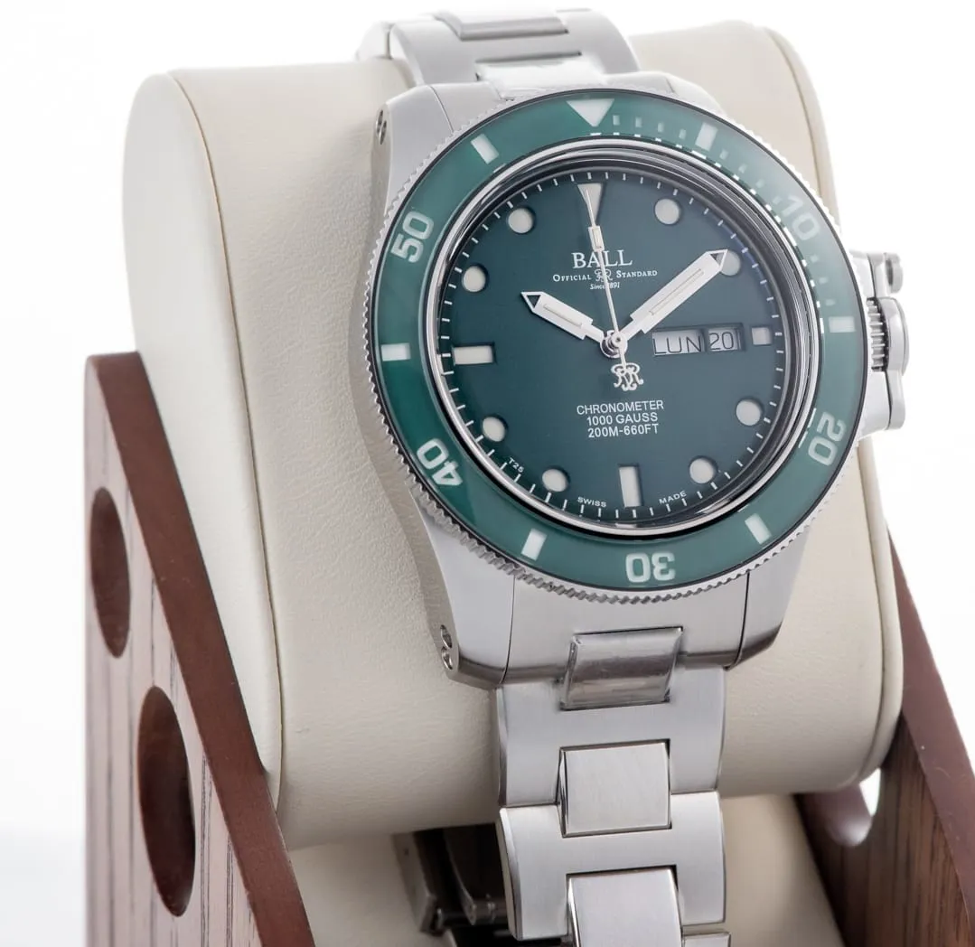 Ball Engineer Hydrocarbon DM2218B-S2CJ-GR 43mm Stainless steel Green