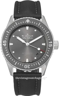 Blancpain Fifty Fathoms 5100B-1110-B52A Stainless steel Black