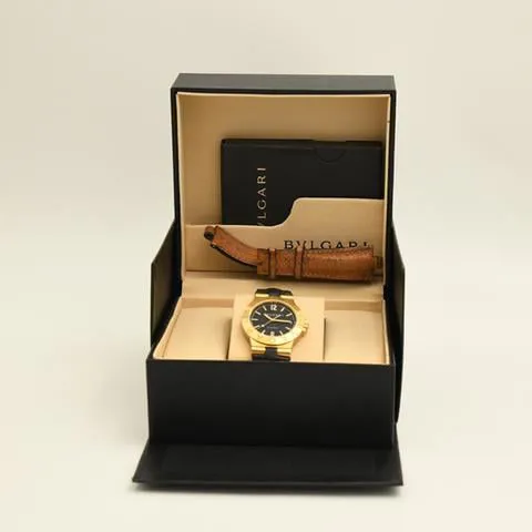 Bulgari Diagono LCV 35 G 35mm Yellow gold Black 2