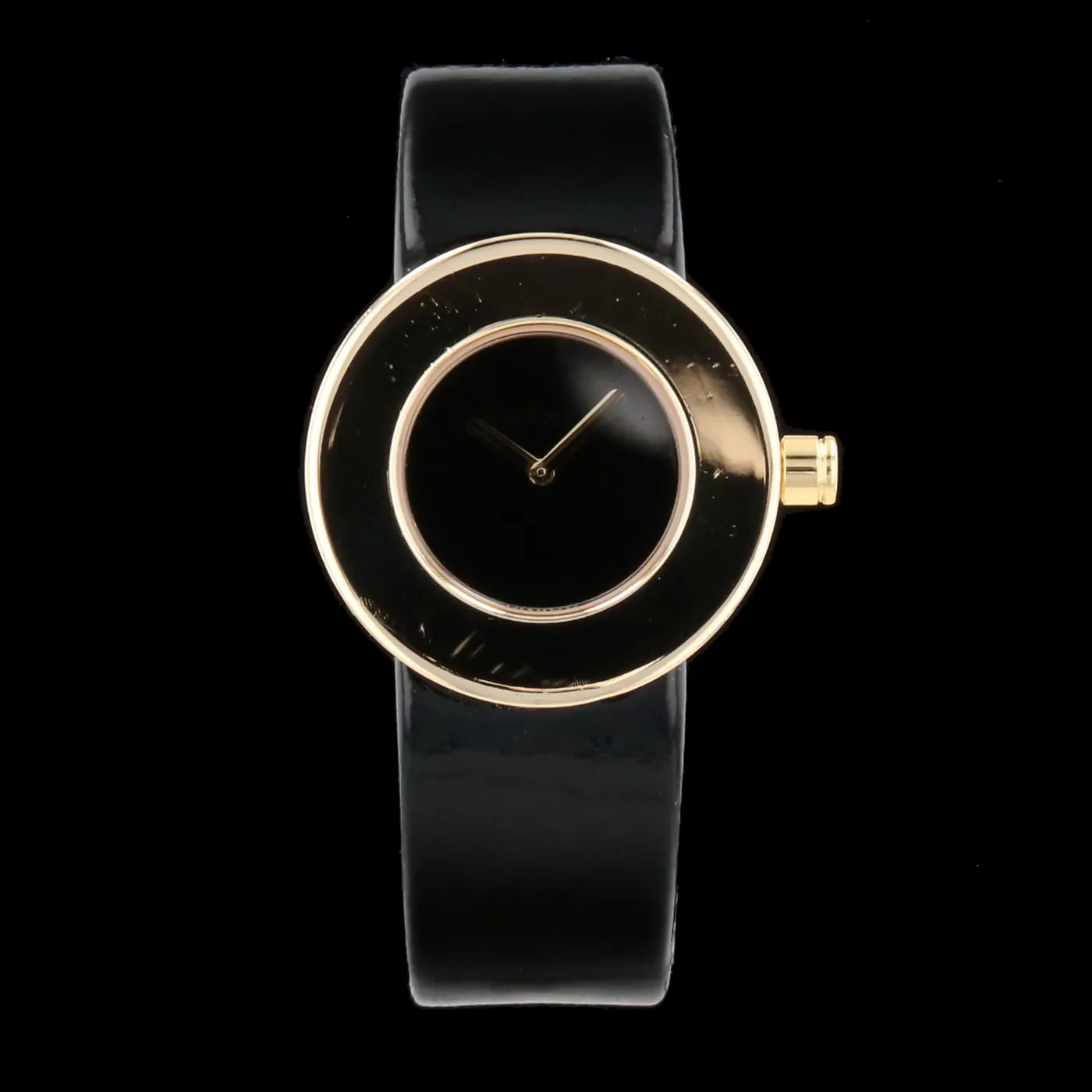 Chanel La Ronde H0583 29mm Yellow gold Black