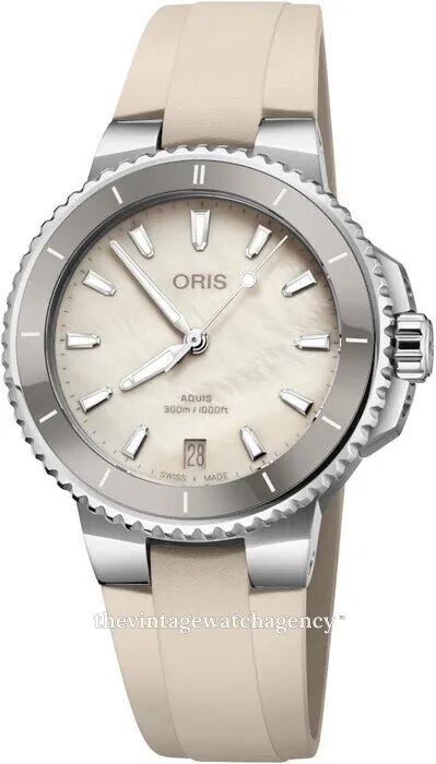 Oris Aquis 01 733 7792 4151-07 4 19 61FC 36.5mm Stainless steel White