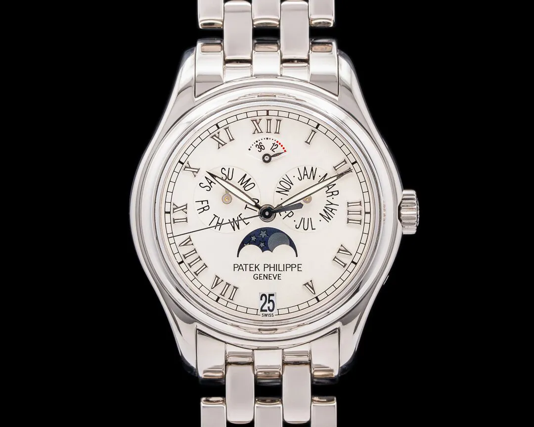 Patek Philippe Annual Calendar 5036/1G-017 37mm White gold Silver