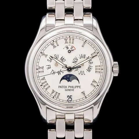 Patek Philippe Annual Calendar 5036/1G-017 37mm White gold Silver