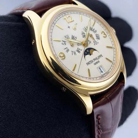 Patek Philippe Annual Calendar 5146J-001 39mm Yellow gold Beige 3