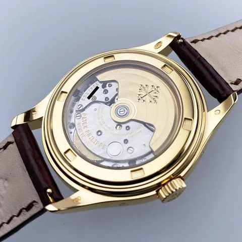 Patek Philippe Annual Calendar 5146J-001 39mm Yellow gold Beige 8