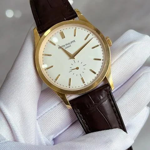 Patek Philippe Calatrava 5196J-001 37mm Yellow gold Silver 1