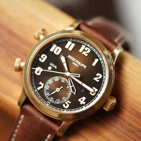 Patek Philippe Calatrava Pilot Travel Time 7234R-001 37.5mm Rose gold Brown