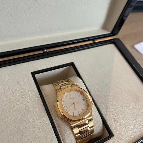 Patek Philippe Nautilus 3800 37mm Yellow gold White 1