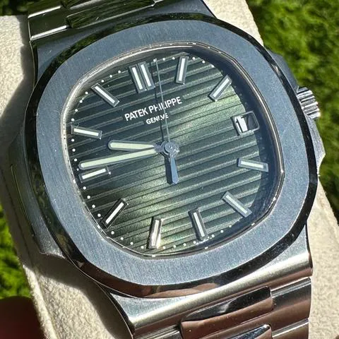 Patek Philippe Nautilus 5711/1A 40mm Stainless steel Green