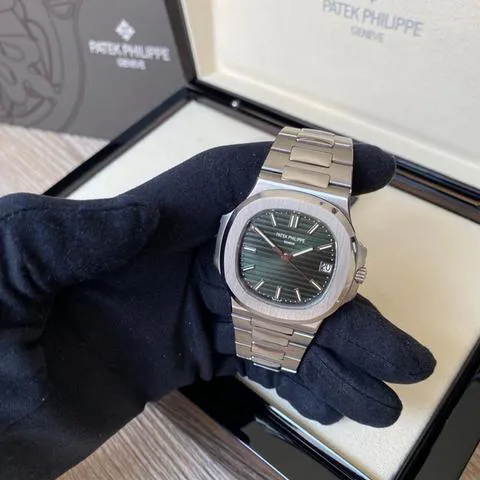 Patek Philippe Nautilus 5711/1A 40mm Stainless steel Green 3