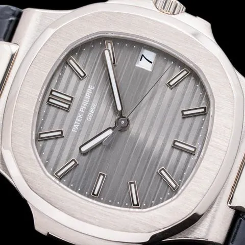 Patek Philippe Nautilus 5711G 43mm White gold Gray 5