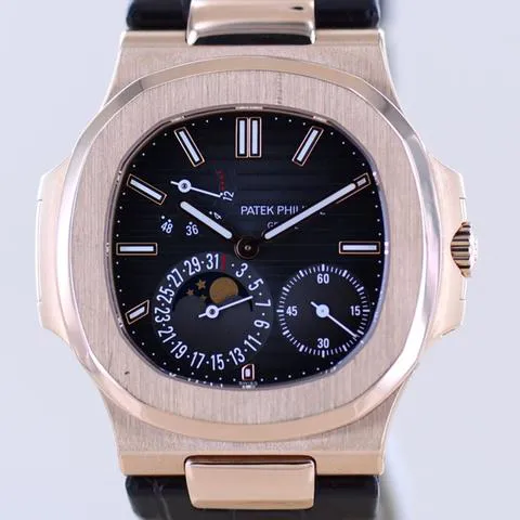 Patek Philippe Nautilus 5712R 40mm Rose gold Gray