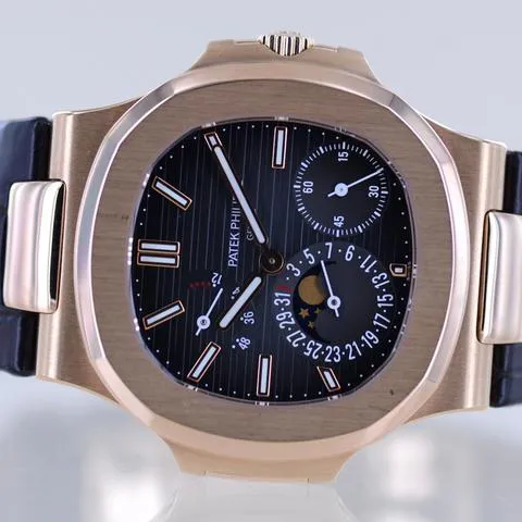 Patek Philippe Nautilus 5712R 40mm Rose gold Gray 13