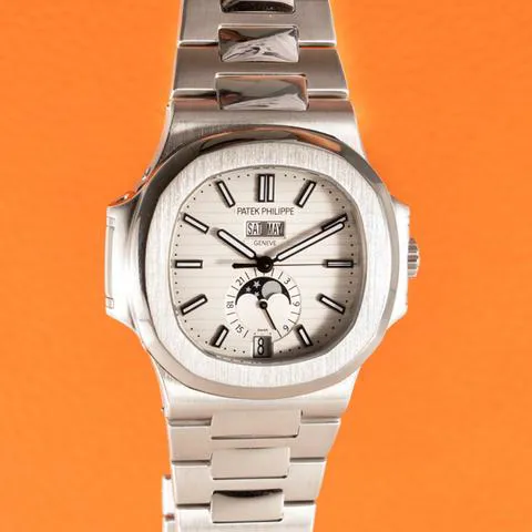 Patek Philippe Nautilus 5726/1A-010 40.5mm Stainless steel White