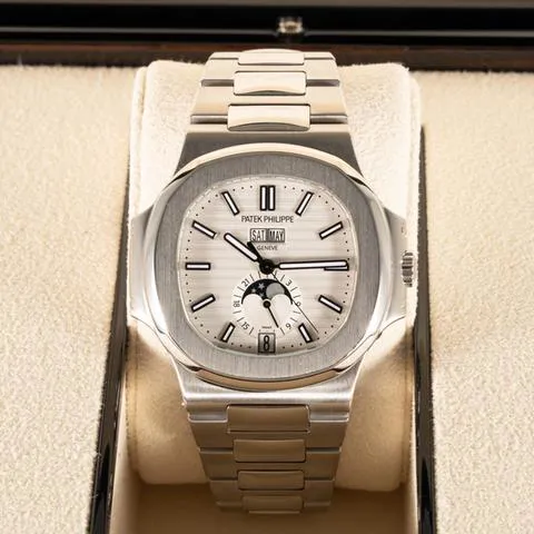 Patek Philippe Nautilus 5726/1A-010 40.5mm Stainless steel White 4