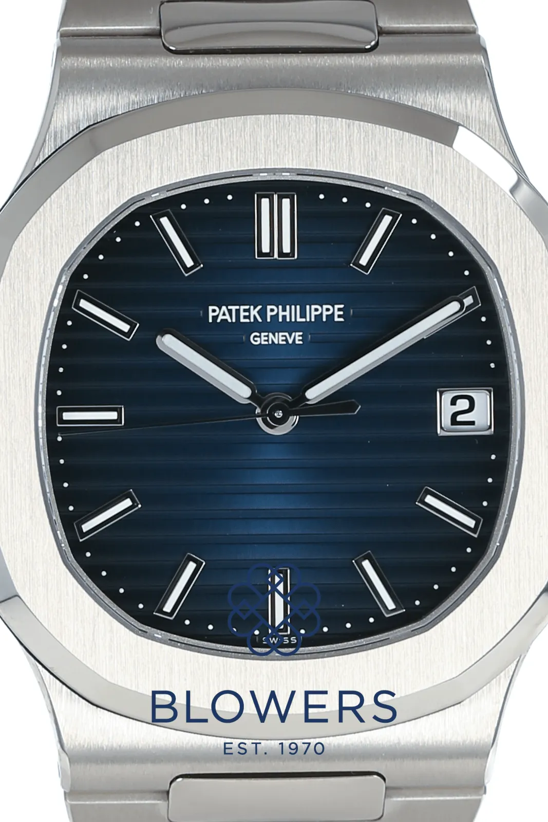 Patek Philippe Nautilus 5811/1G-001 41mm White gold Blue 2