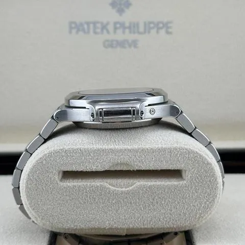 Patek Philippe Nautilus 5980/1A-001 40.5mm Stainless steel Blue 2