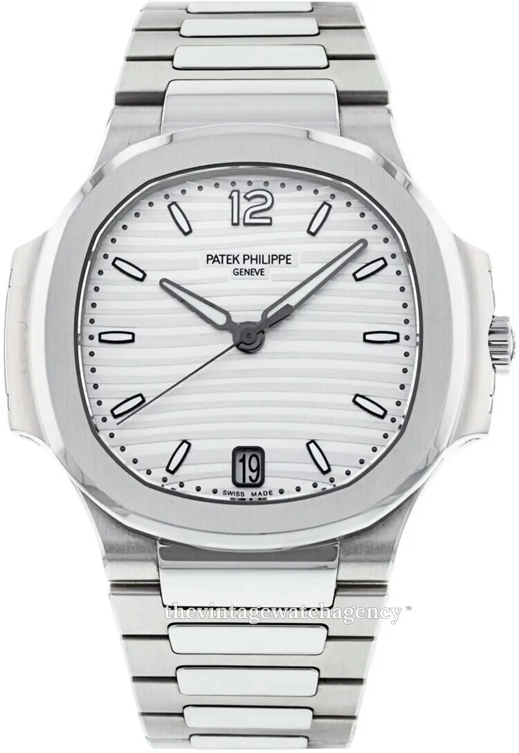 Patek Philippe Nautilus 7118/1A-010 35mm Stainless steel Silver