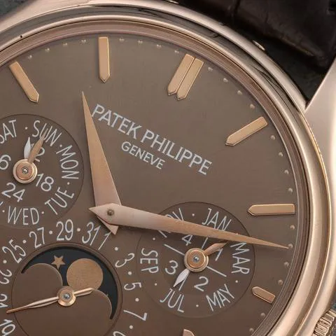 Patek Philippe Perpetual Calendar 5140R-001 37mm Rose gold Brown 1