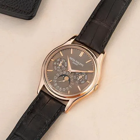 Patek Philippe Perpetual Calendar 5140R-001 37mm Rose gold Brown 2