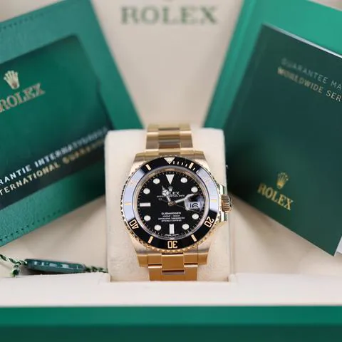 Rolex Submariner 116618LN 40mm Yellow gold Black