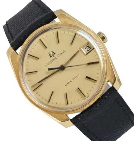 Universal Genève Polerouter 152100/02 34mm Yellow gold Champagne