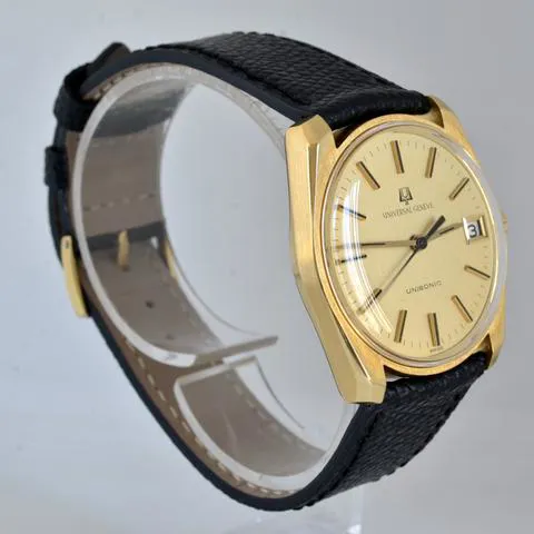 Universal Genève Polerouter 152100/02 34mm Yellow gold Champagne 4