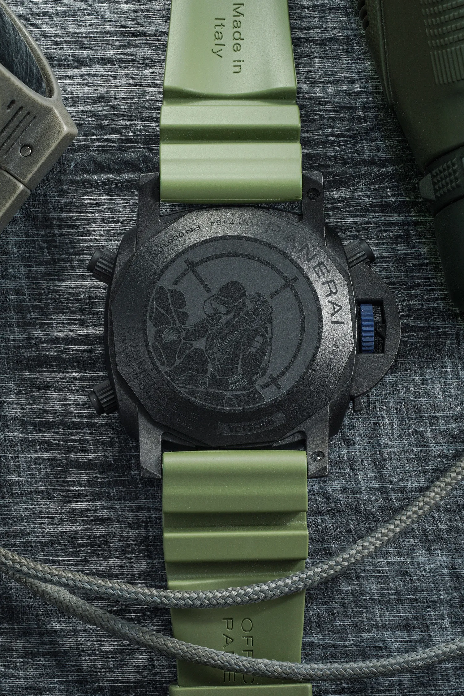 Panerai Submersible Pam02239 47mm Titanium Black 1