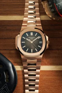 Patek Philippe Nautilus 5711/1R-001 Rose gold Brown