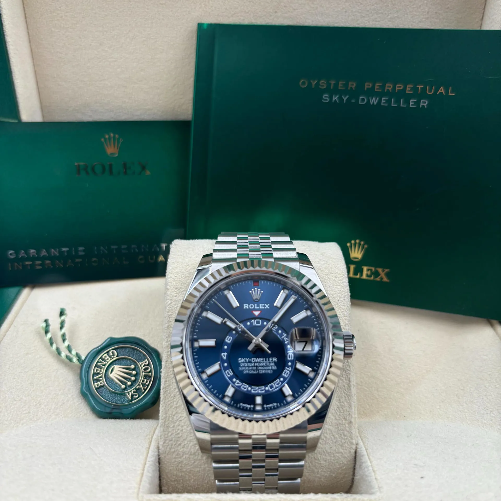 Rolex Sky-Dweller 336934-0006 42mm White gold and Oystersteel Blue 1